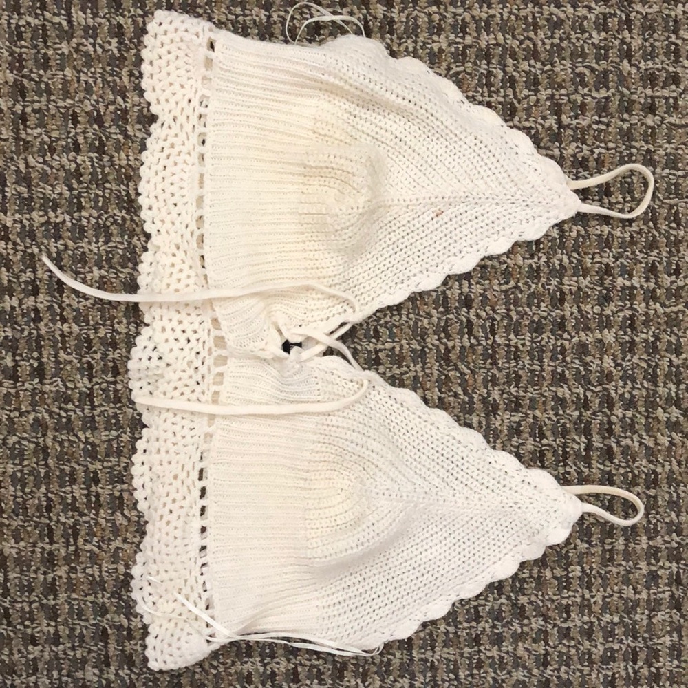 Kendall and Kylie crop top